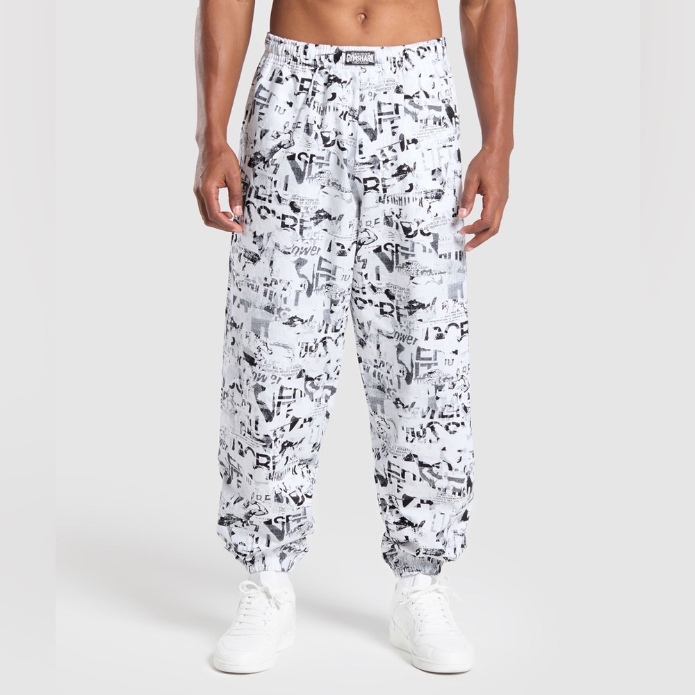 Gymshark Lifting Oversized Printed Woven Joggers (Size Large)